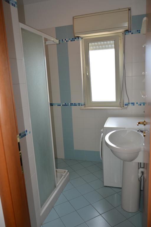 Stella Marina Apartment Alba Adriatica Bagian luar foto